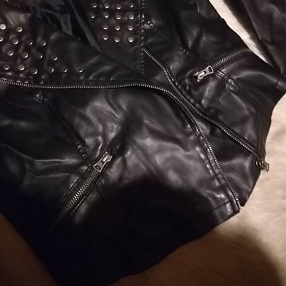 Jacket - Picture 4 of 4
